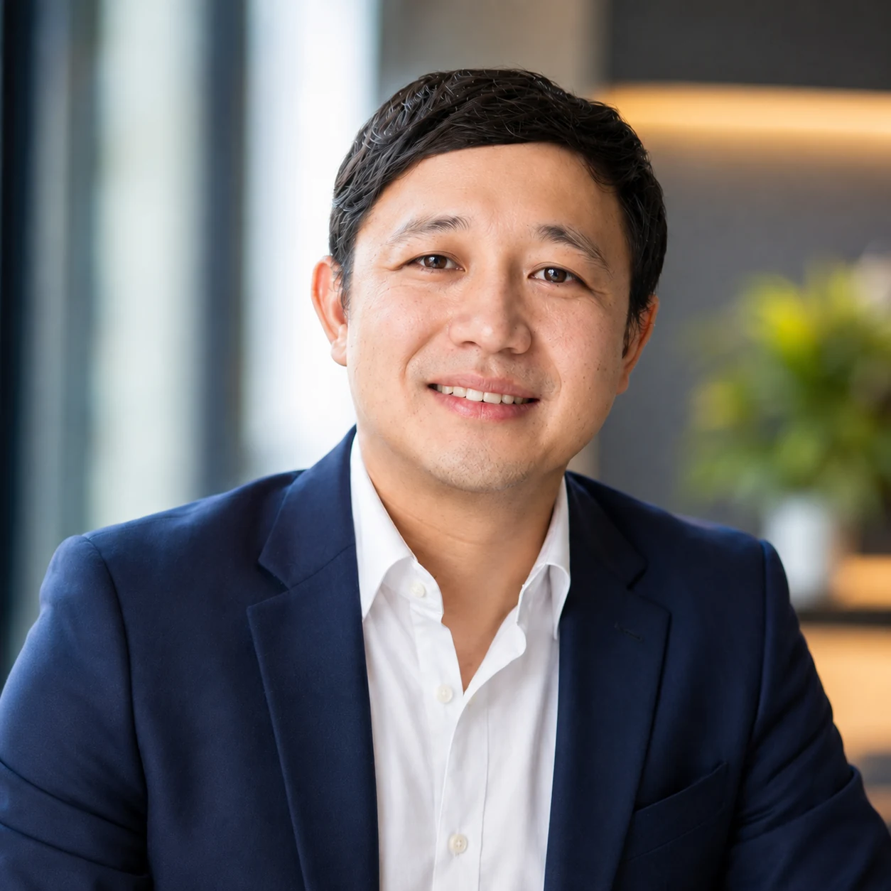 Professional portrait of Siegi Ogawa, Agency Unit Head